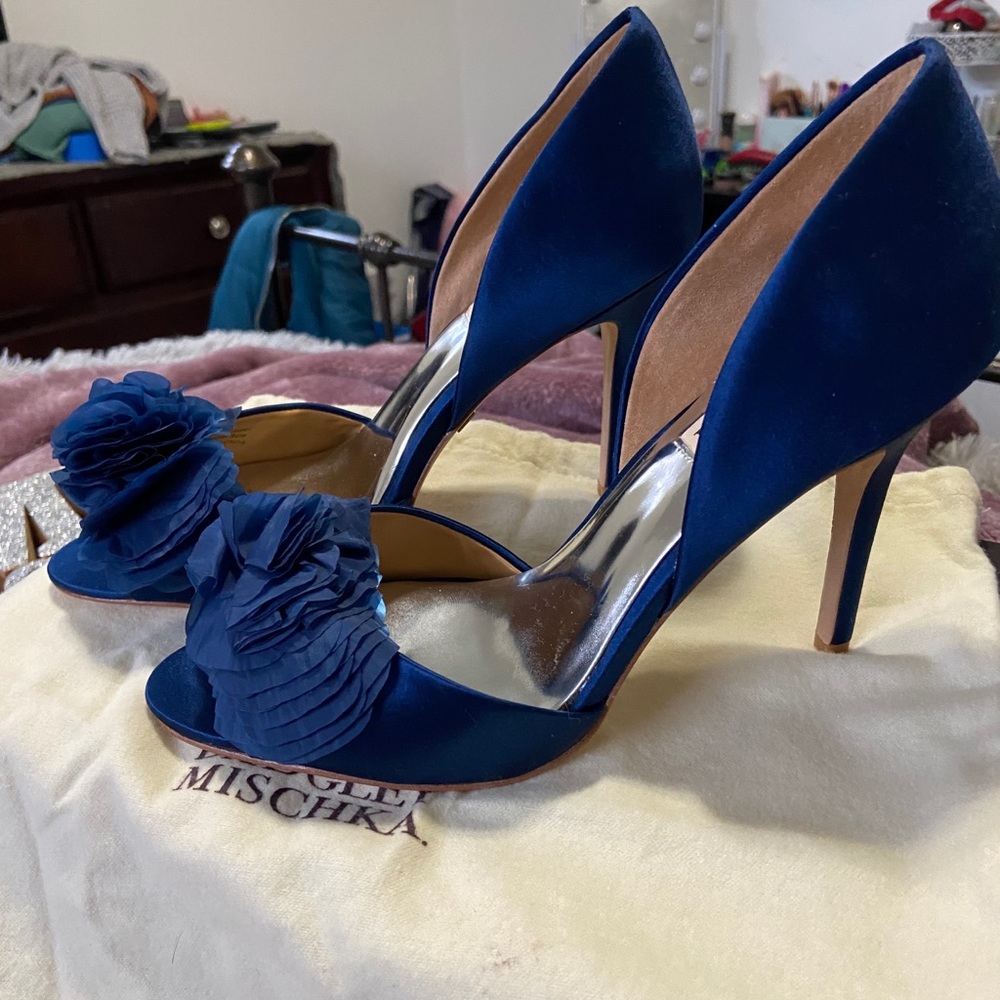 Navy blue heels